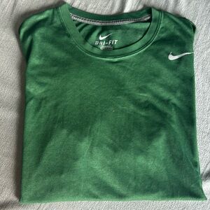Men’s Nike dri-fit tee